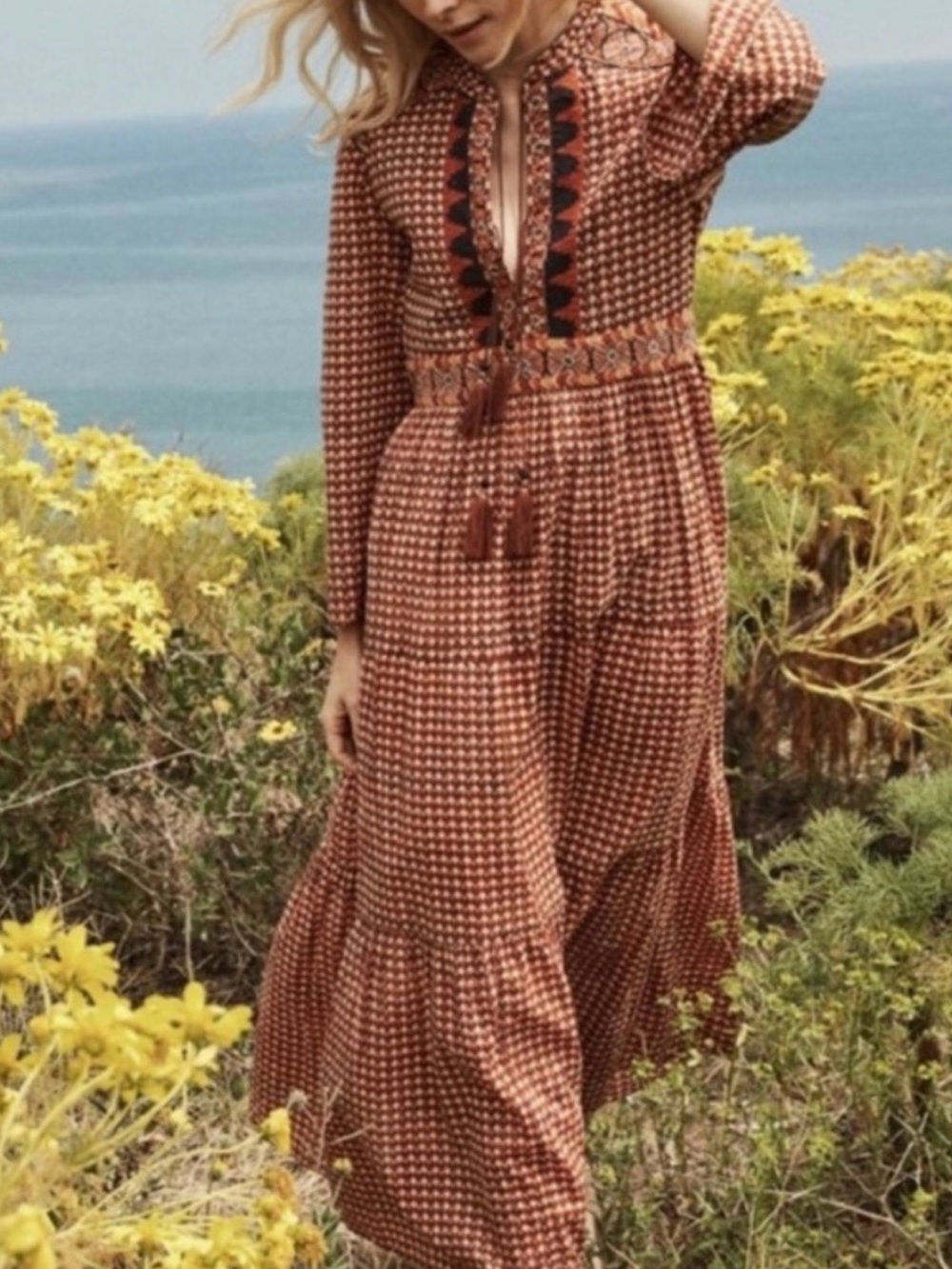Doen Prem Long-Sleeve Maxi Dress